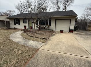 7206 Reeds Rd, Overland Park, KS 66204