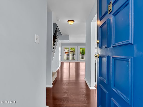 4th image of 2 Foxwood Court #97