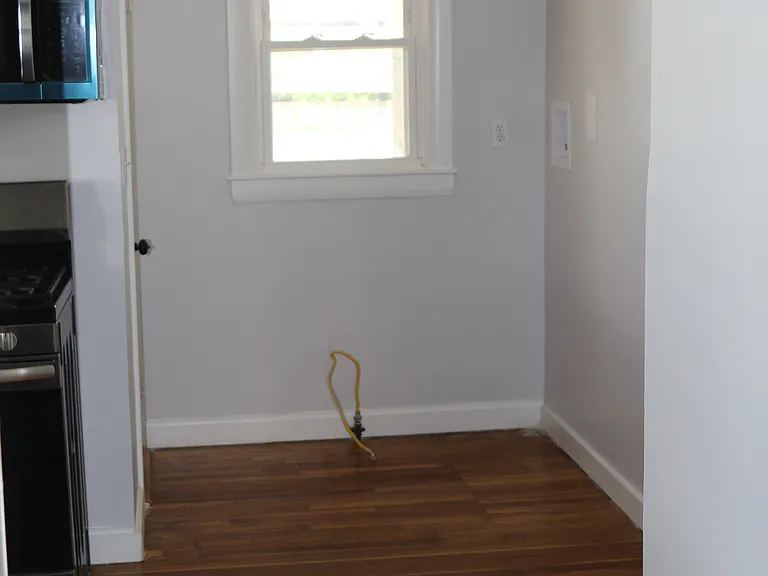 86 Laurel St #1 — Photo 11