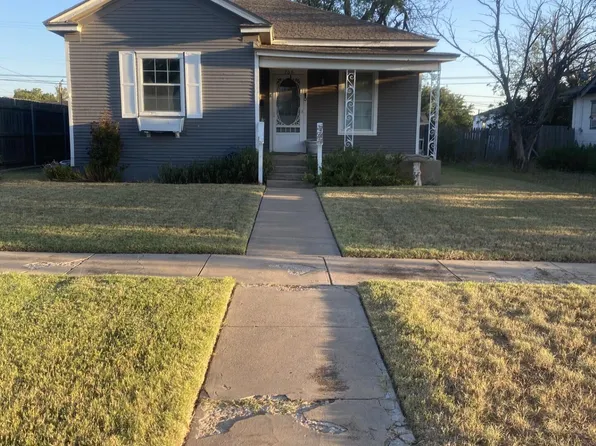 706 W 10th St, Post, TX 79356