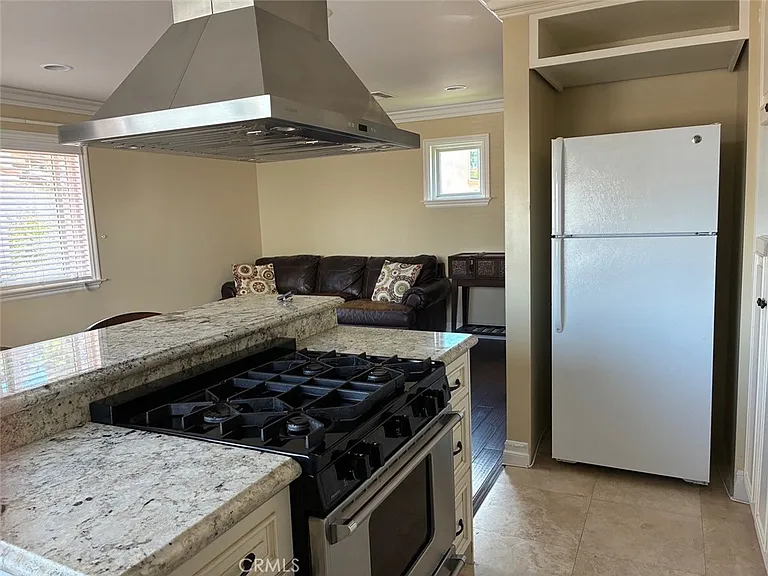 24444 Neece Ave — Photo 8