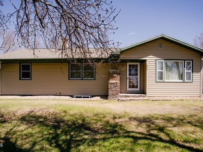 218 11th Ave NE, Jamestown, ND, 58401