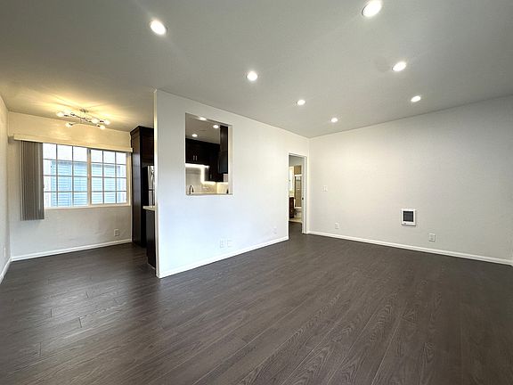 3rd image of 1830 Corinth Ave APT 13