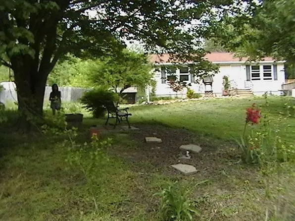 99 Hilltop Rd, Elkton, MD 21921