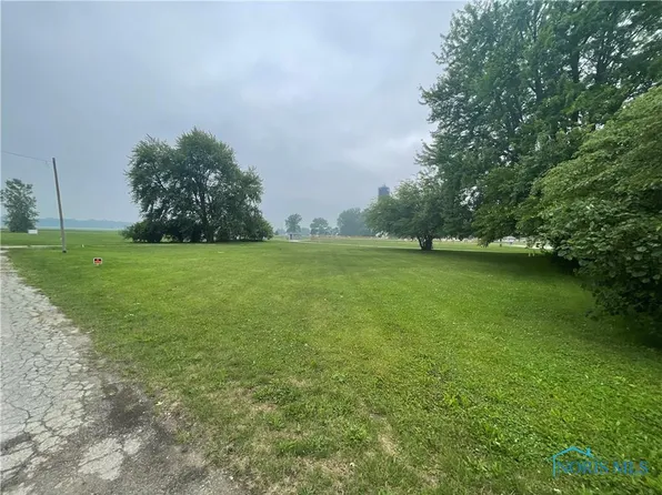 140 Hutchins St, Wayne, OH 43466