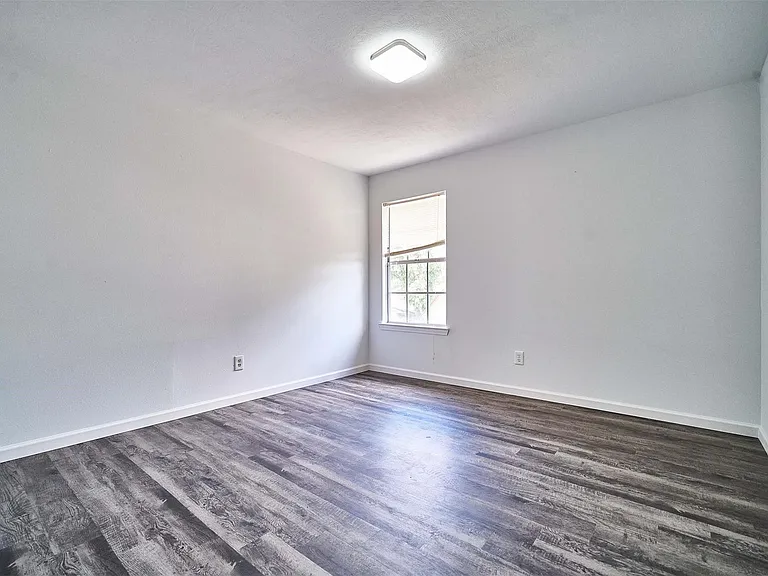 11011 Landsbury Ct — Photo 26