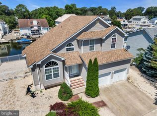 14 Starboard Ct, Bayville, NJ 08721
