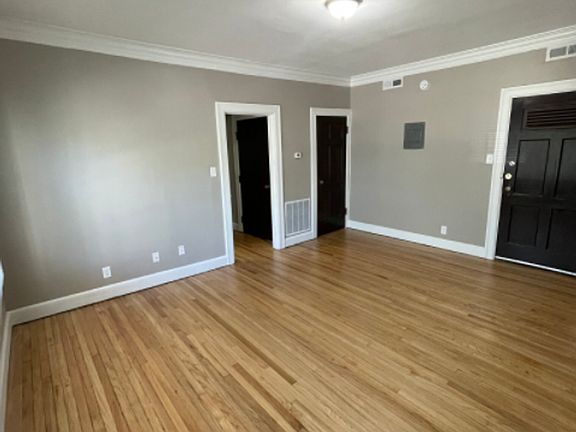 4th image of 316 N Washington St APT 8