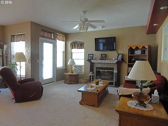 3rd image of 1110 NE 63rd Way Unit 2004