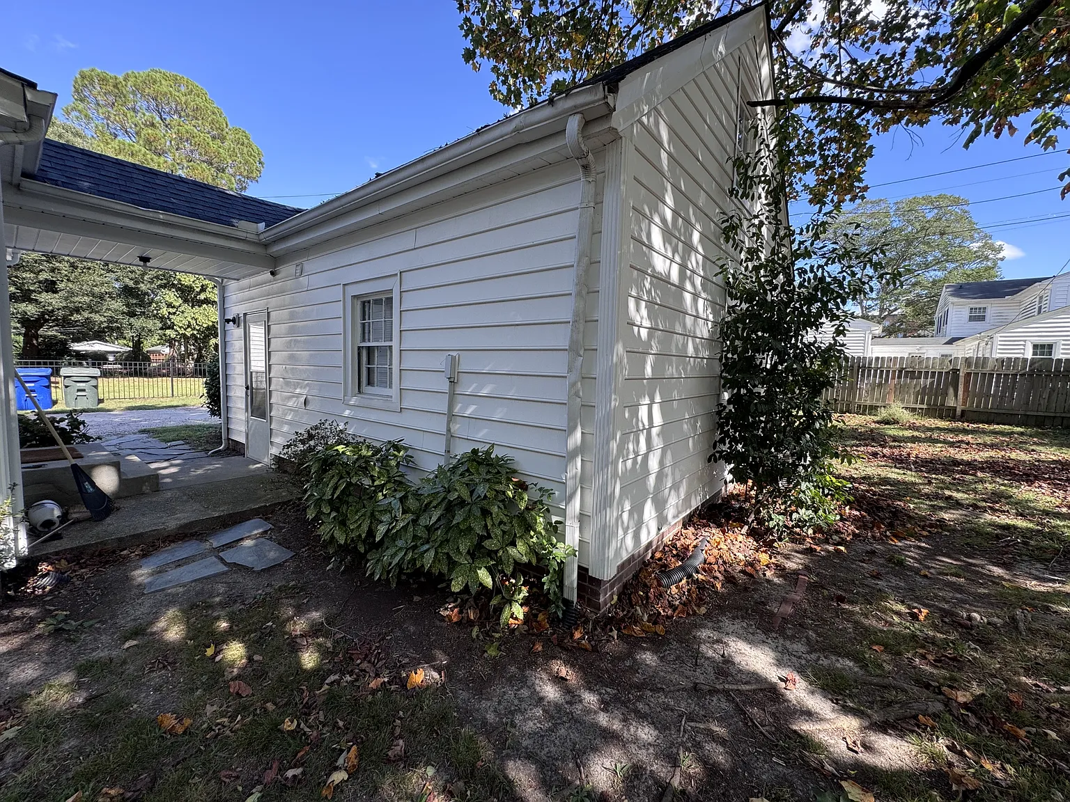 1105 West Rock Spring Road - B-APT — Photo 2