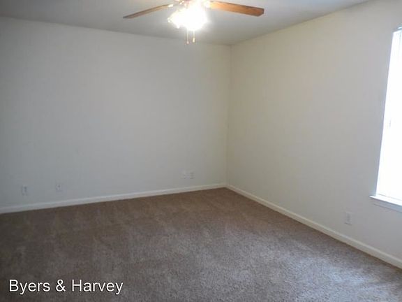 5th image of 414 Jack Miller Blvd APT E
