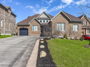33 Stonegate Ave, Mono, ON L9W6X1