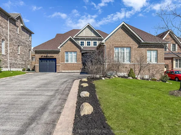 33 Stonegate Ave, Mono, ON L9W 6X1