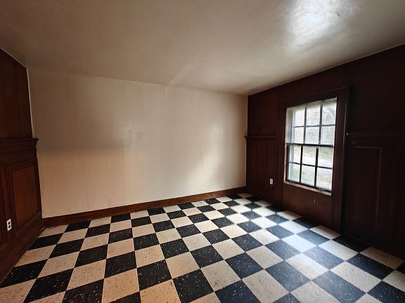 5th image of 8856 Snowhill Ct