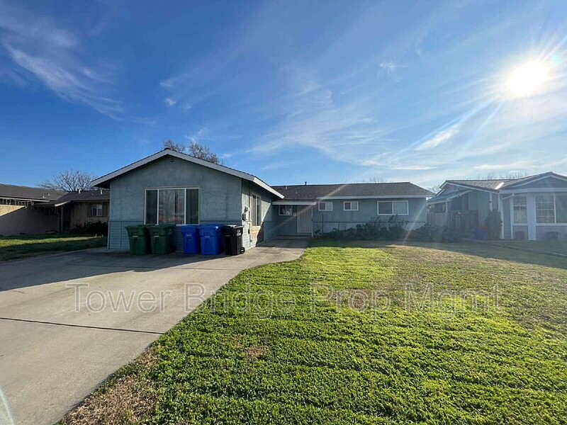 1st image of 8724 Halverson Dr