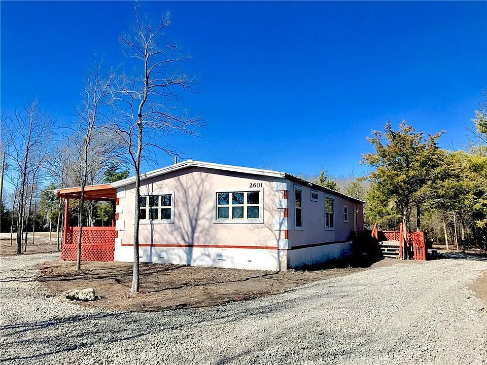 2nd image of 2601 Sleepy Hollow Ln