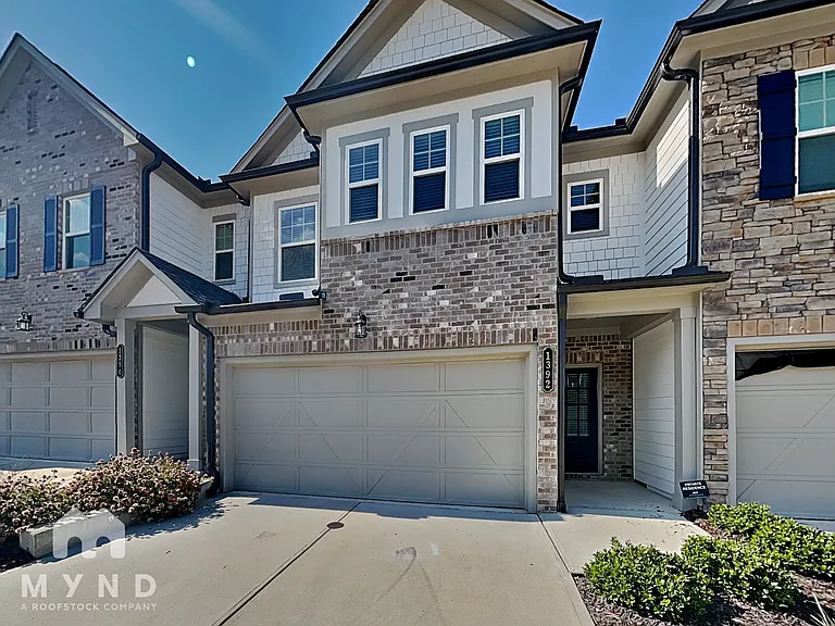 1392 Ben Park Way — Photo 1