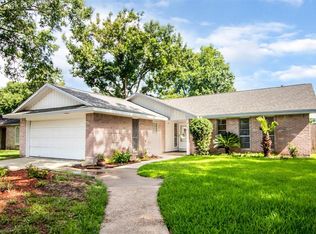 16455 Hickory Knoll Dr, Houston, TX 77059