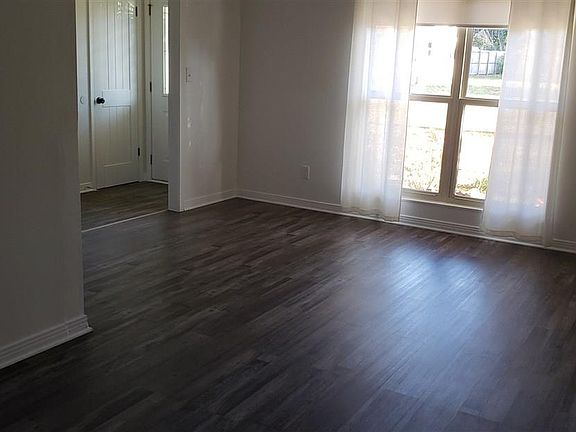 3rd image of 3181 Whistler Dr