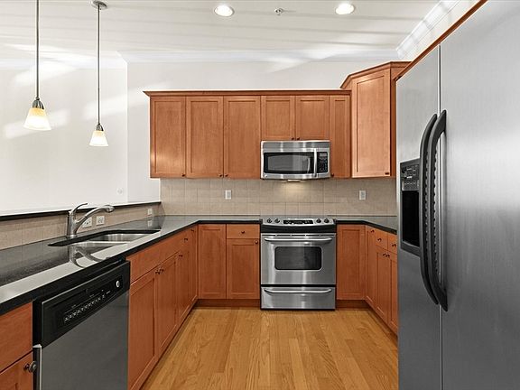 4th image of 500 Union St #5209