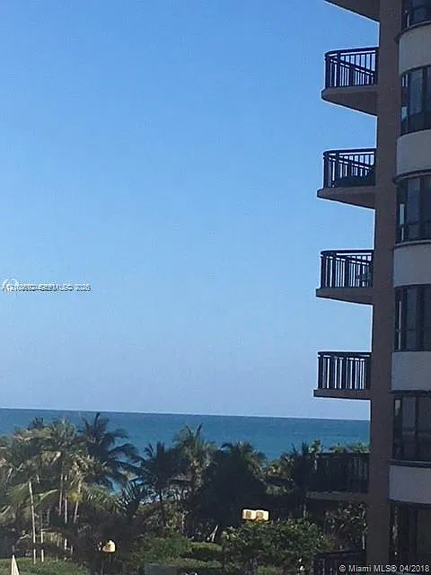 The Plaza Of Bal Harbour — Photo 1
