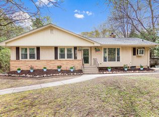 2853 County Road H, Saint Paul, MN 55112