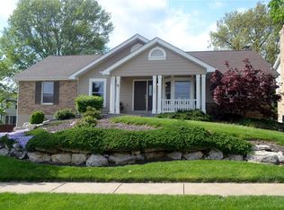 1555 Country Bend Dr, Saint Charles, MO
