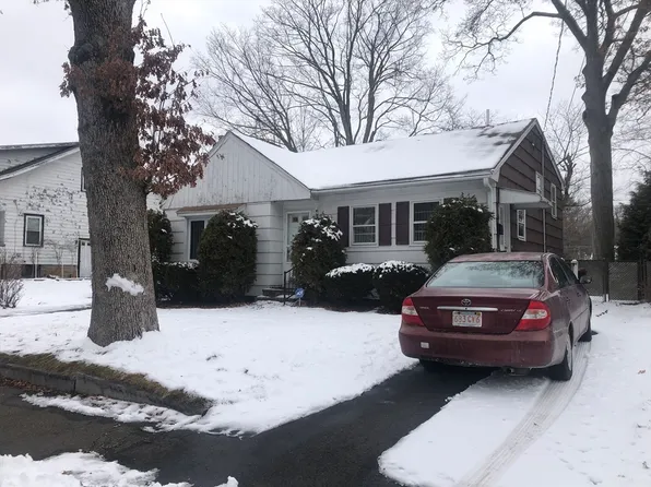 57 Herrod Ave, Brockton, MA 02301