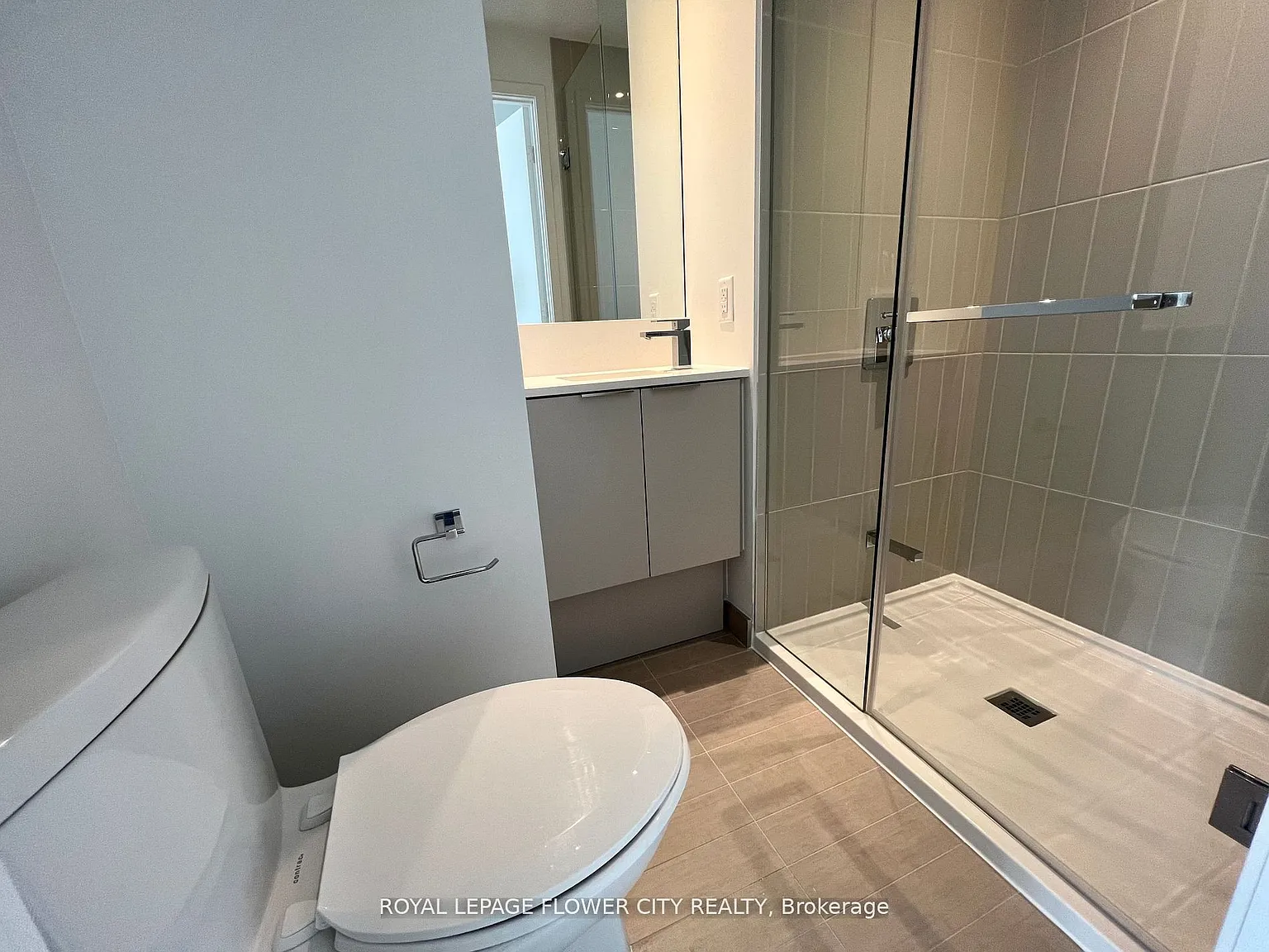 2 bed, $2,400 — Photo 4