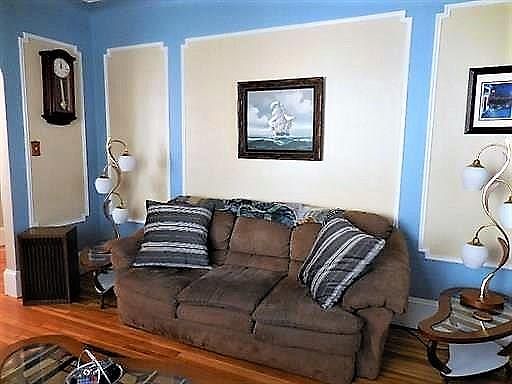 2nd image of 87 Sewaren Ave