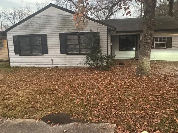 5326 Kenilwood Dr, Houston, TX 77033