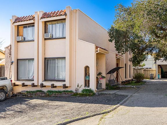 4th image of 7 Macleod Way