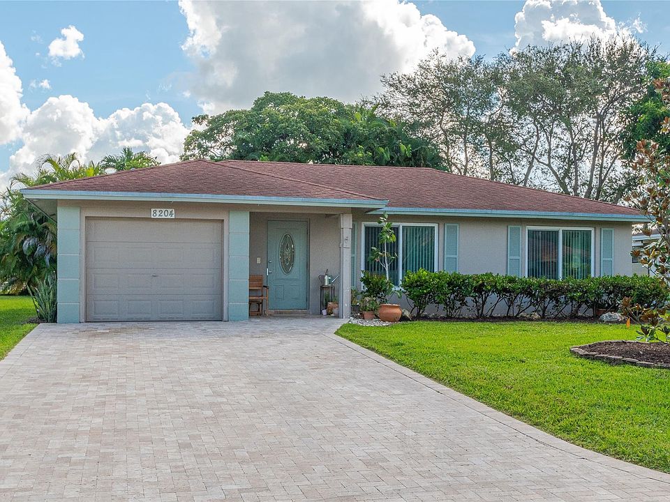 1st image of 8204 NW 106th Avenue