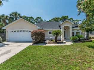 1753 Sound Hammock Dr, Navarre, FL 32566