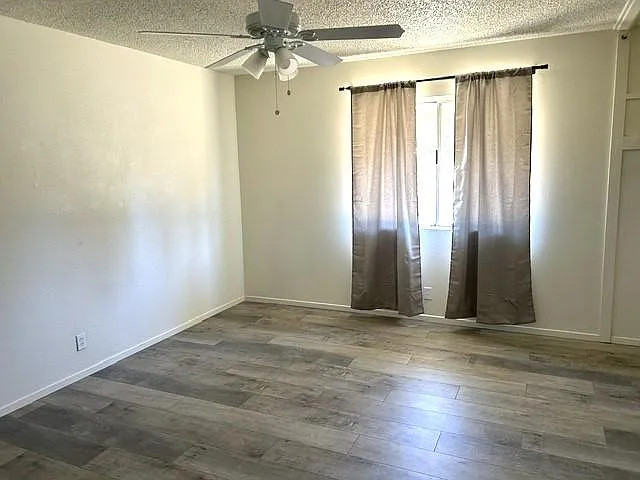 405 Jade Dr — Photo 8