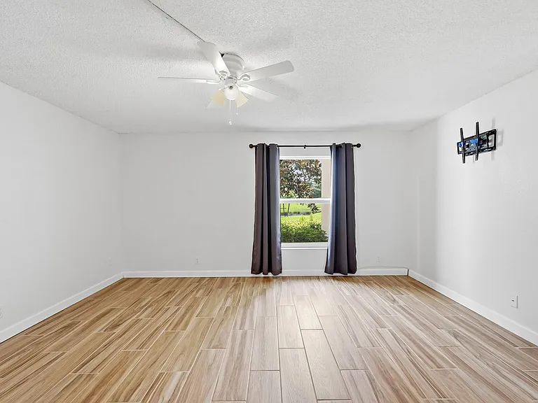 2805 Casita Way #112 — Photo 18