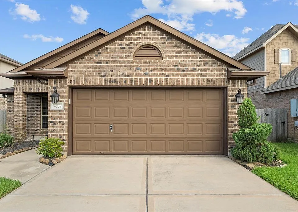 4808 Ladona Ct