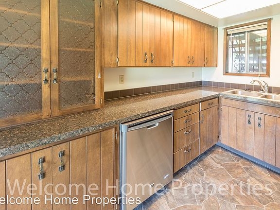 5th image of 532 E Alder St APT 10