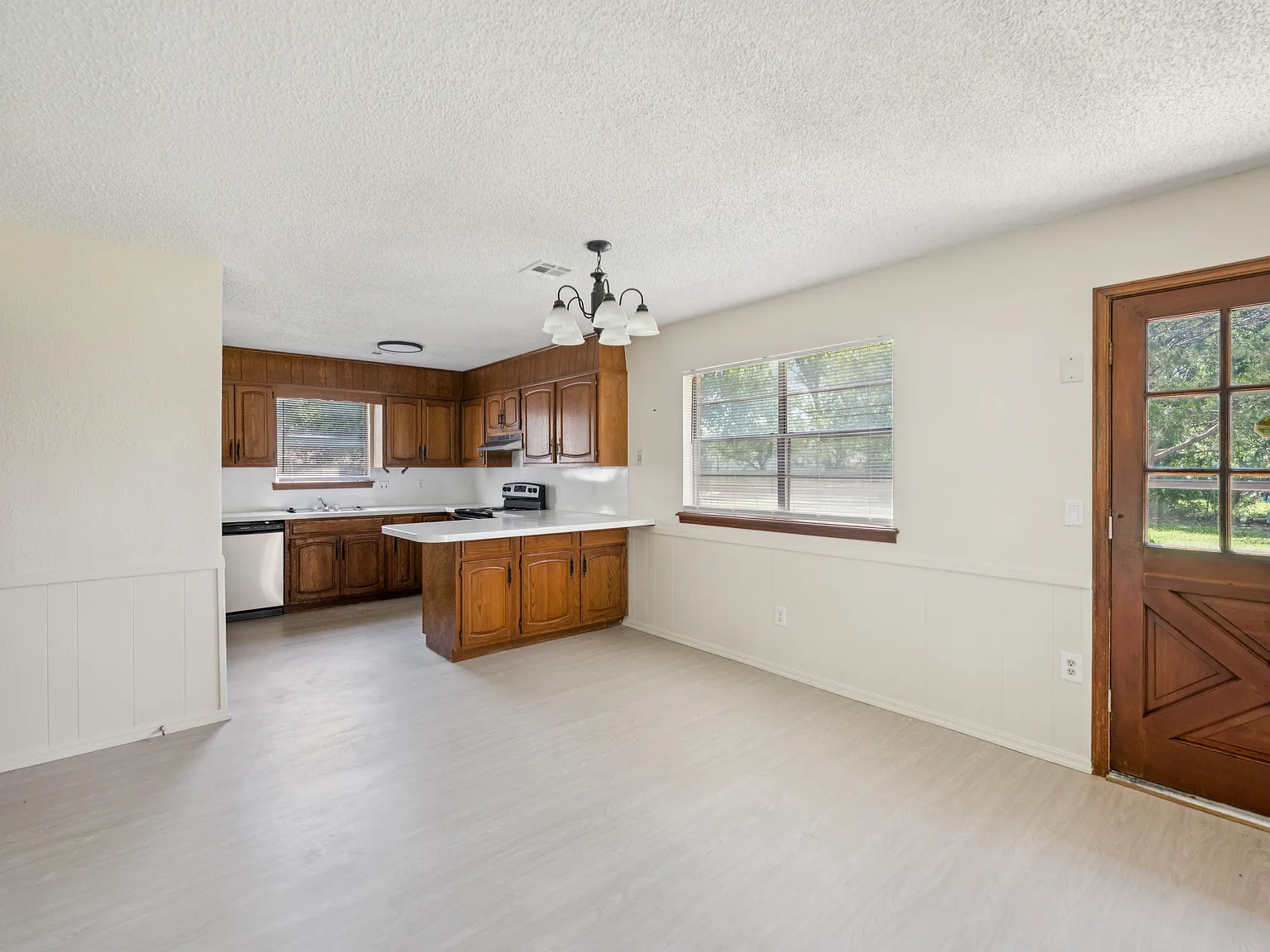 3 bed, 1580 sqft, $1,750 — Photo 4