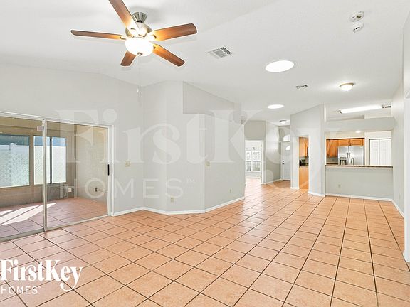 5th image of 439 Dixie Hwy