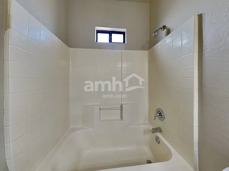 6506 S 10th Dr — Photo 16