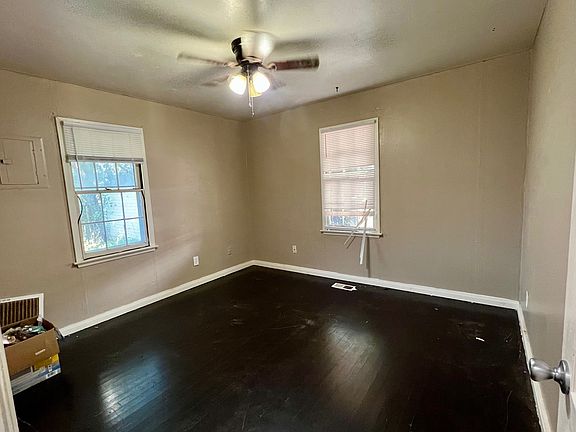 5th image of 533 E Fairchild Dr