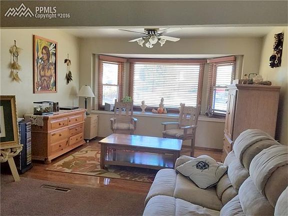 3rd image of 4750 Shadowglen Dr