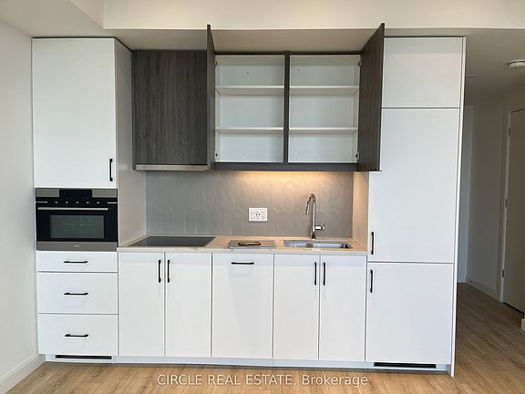 5th image of 741 King St W #511