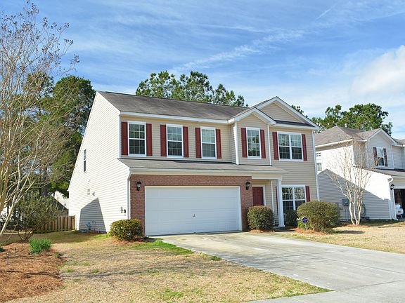 Large landscaped lot