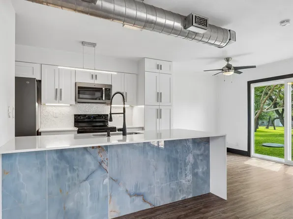 100 Lido Cir Unit H2, Austin, TX 78734
