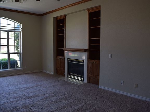 5th image of 2619 S Oxford Dr