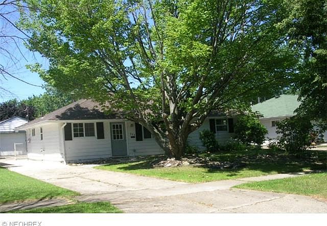 1st image of 324 Thelma Dr