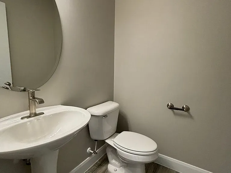 1042 S 1450 East St #22 — Photo 9