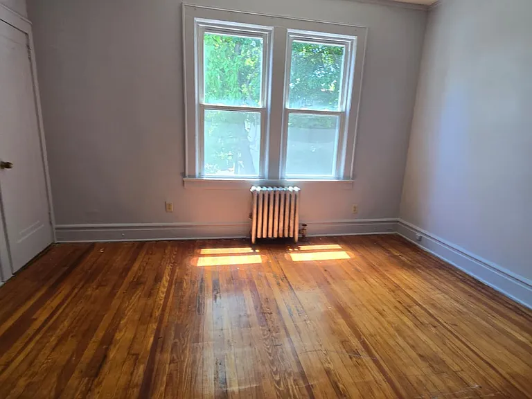 32-34 Kenmore Ave #2R — Photo 6